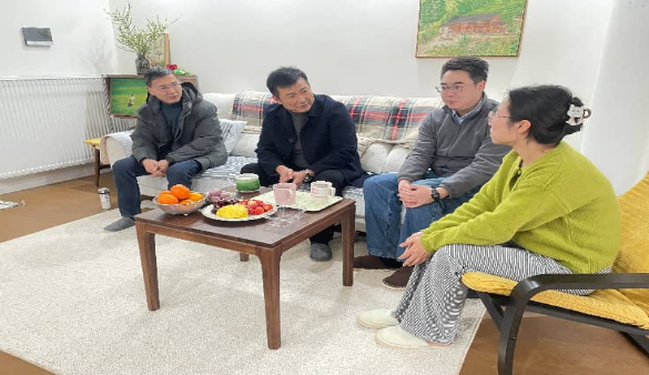 搭建單位家庭“連心橋”，共筑廉潔從業(yè)“防護(hù)堤”--興馬交易集團(tuán)開(kāi)展“政治家訪”活動(dòng)